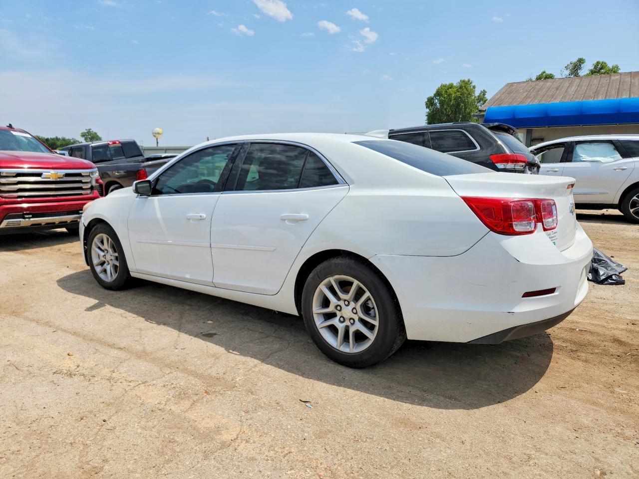 2015 Chevrolet Malibu 1Lt - Image 2