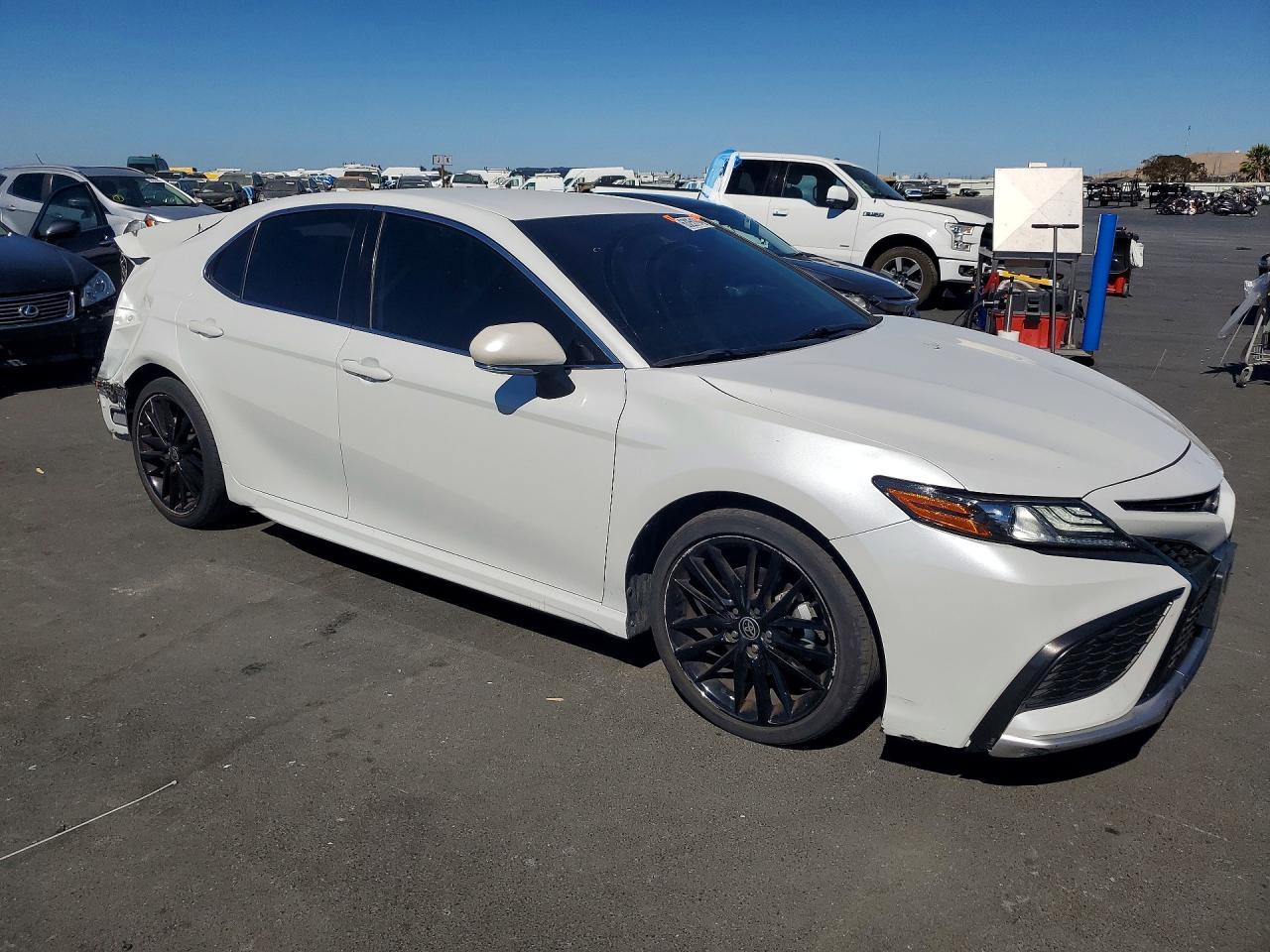 2021 Toyota Camry Xse - Фото 4