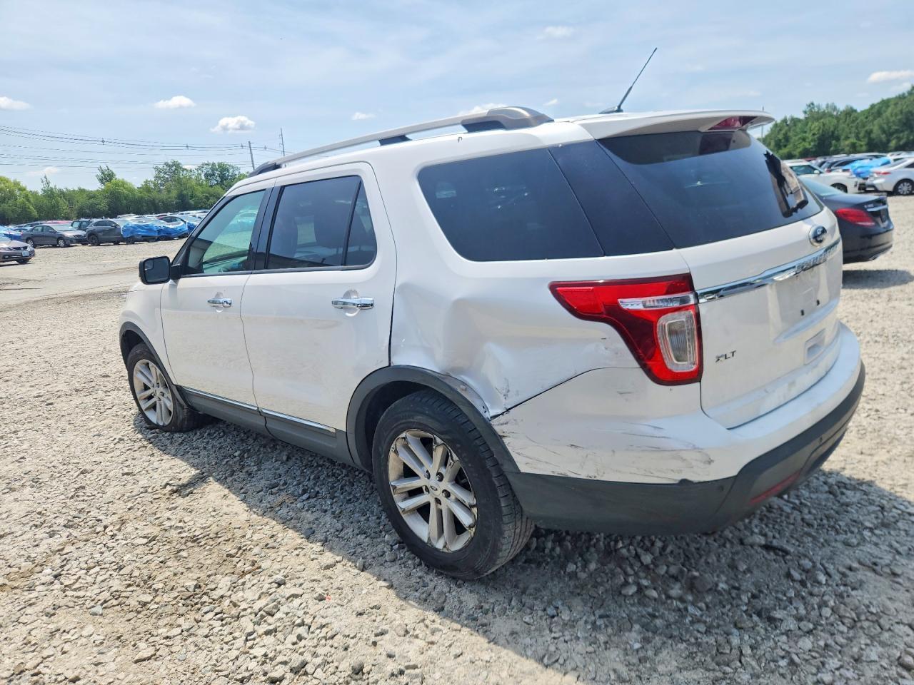 2012 Ford Explorer Xlt - Image 2