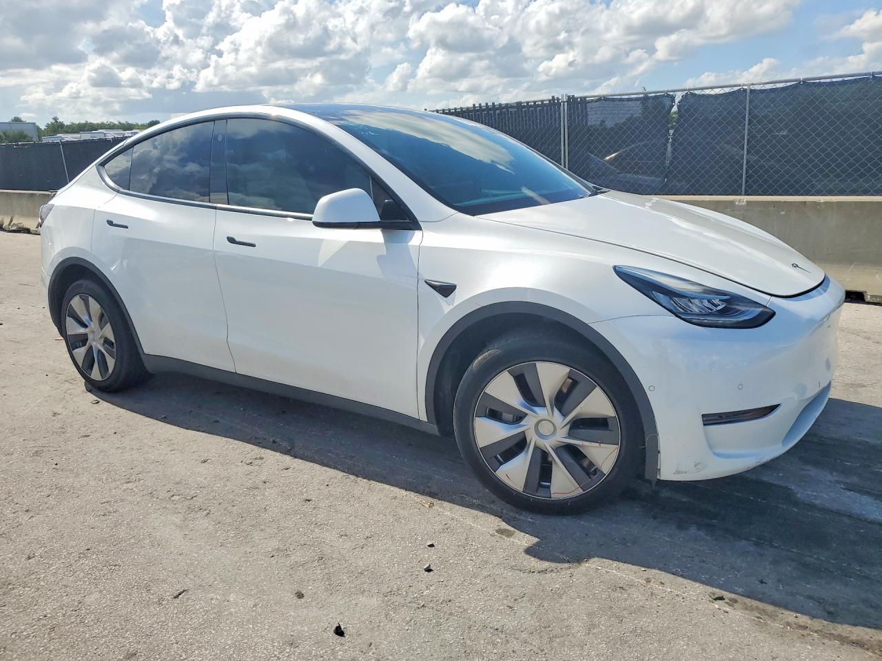 2021 Tesla Model Y - Фото 4