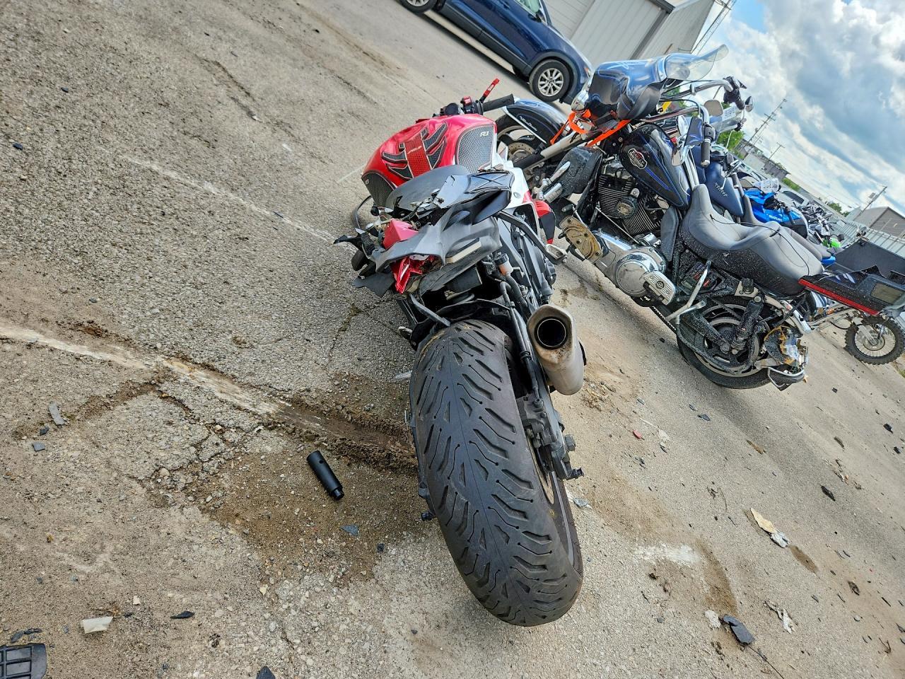 2026 Yamaha Yzf1000 - Фото 4