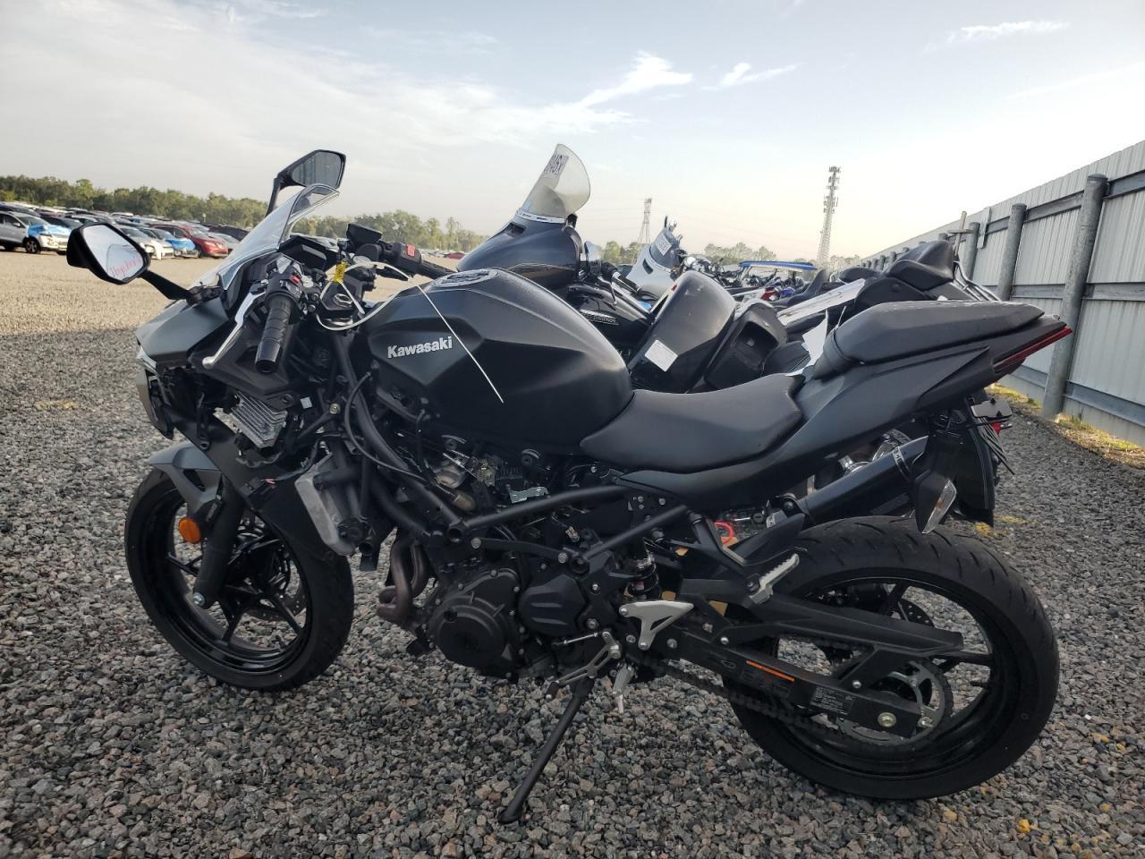 2026 Kawasaki Ex500 - Фото 3