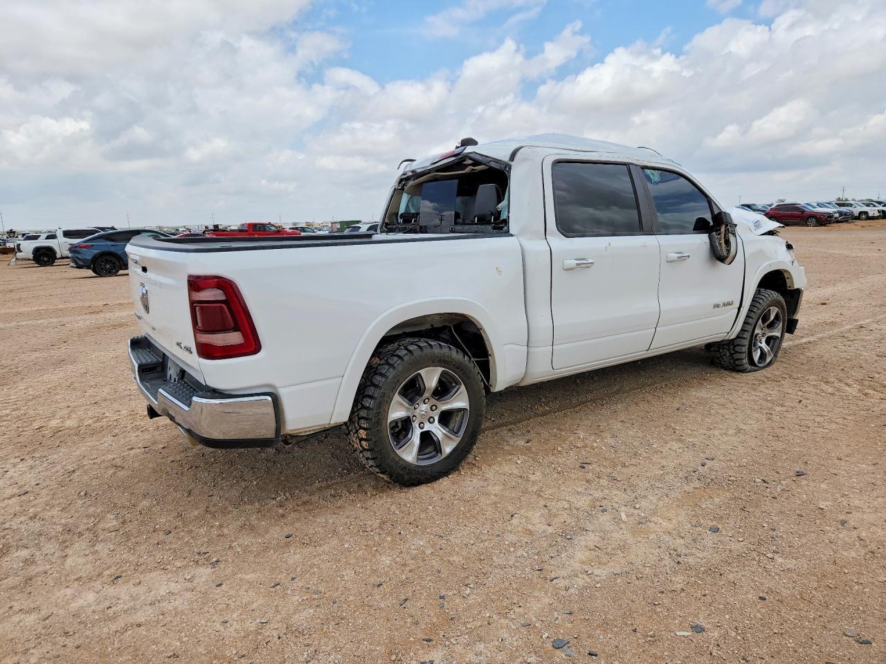 2021 Ram 1500 Laramie - Фото 3