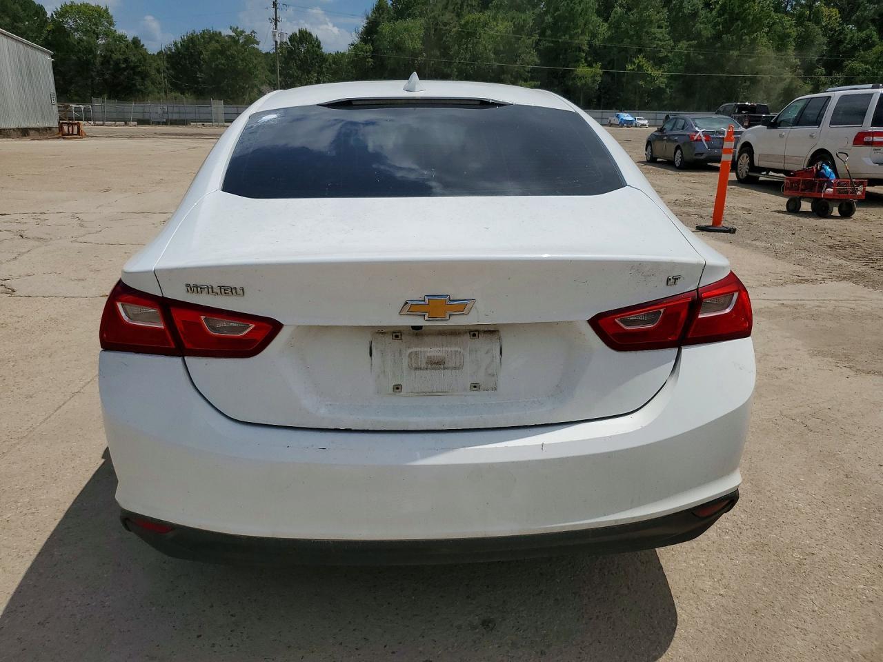 2018 Chevrolet Malibu Lt - Image 6