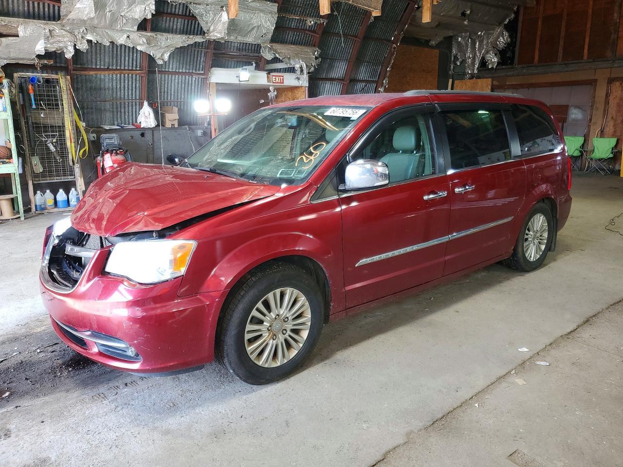 2013 Chrysler Town & Country Touring L