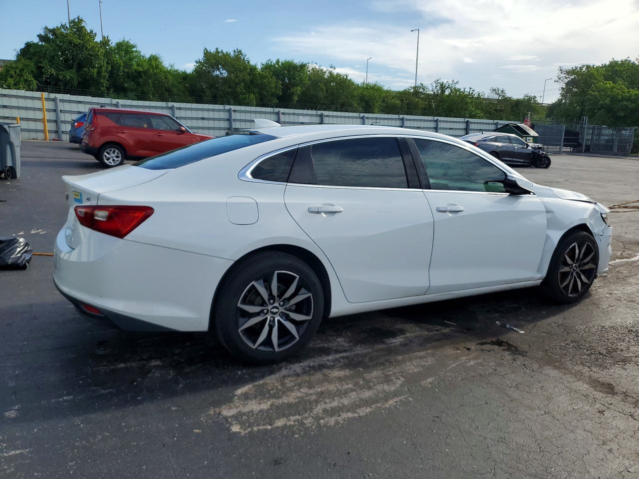2017 Chevrolet Malibu Lt - Фото 3