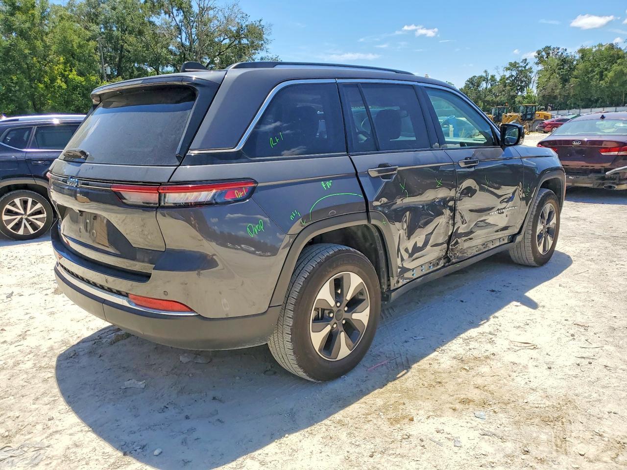 2024 Jeep Grand Cherokee Limited 4Xe - Image 3