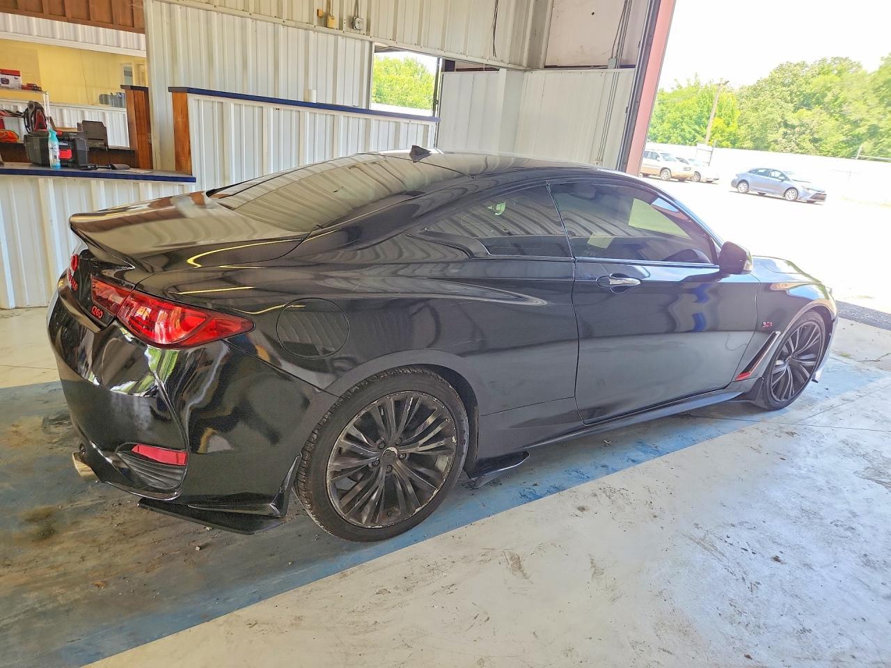 2018 Infiniti Q60 3.0T Luxe - Фото 3