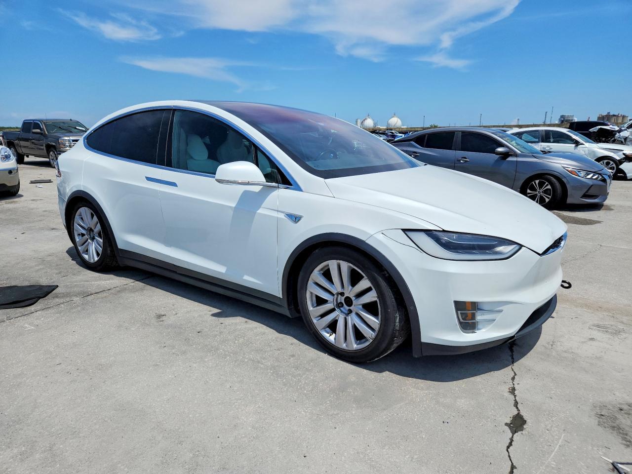 2016 Tesla Model X - Image 4