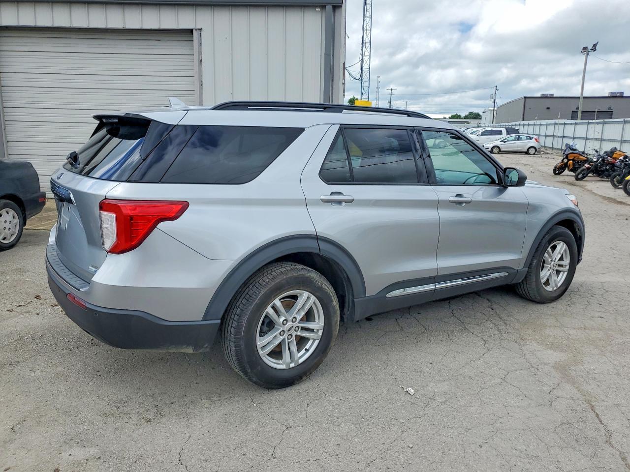 2020 Ford Explorer Xlt - Image 3