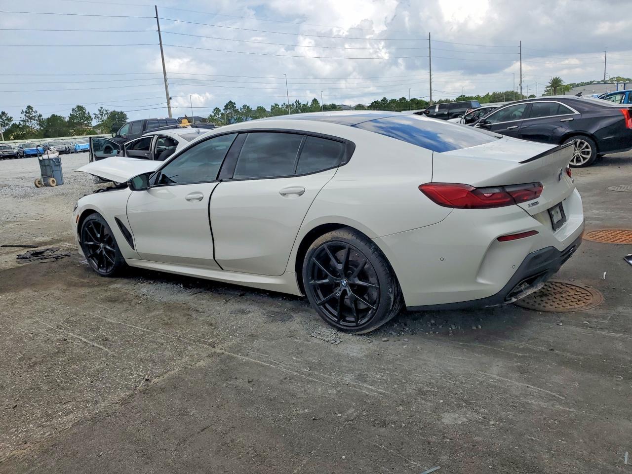 2024 BMW M850Xi - Фото 2