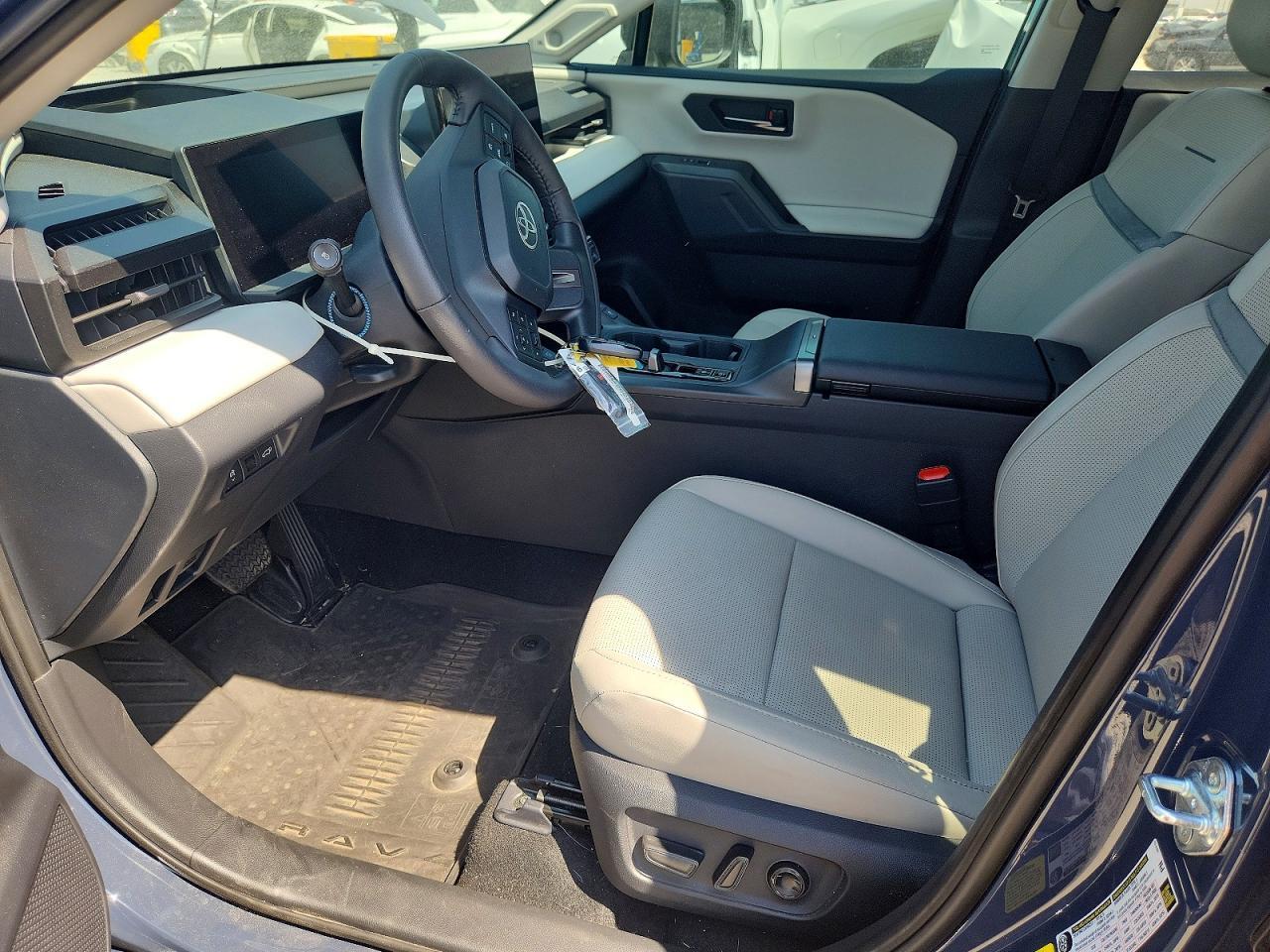 2026 Toyota Rav4 Limited - Фото 7
