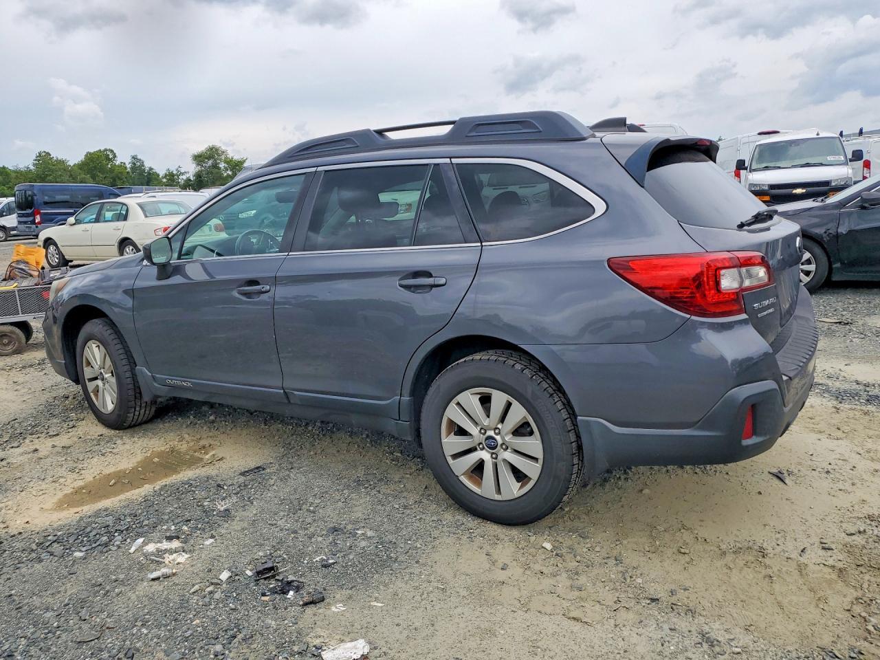 2018 Subaru Outback 2.5I Premium - Фото 2