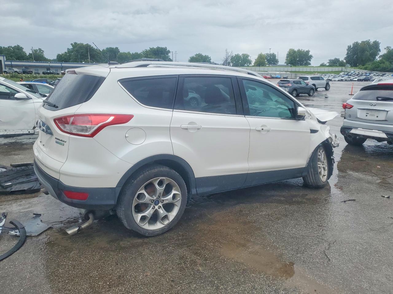 2014 Ford Escape Titanium - Image 3