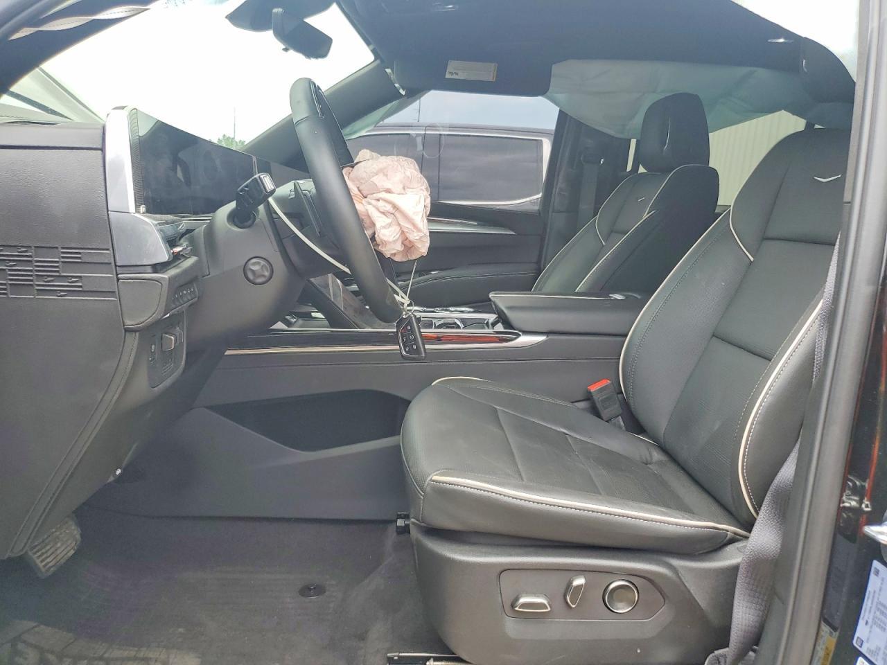 2025 Cadillac Escalade Sport - Фото 7