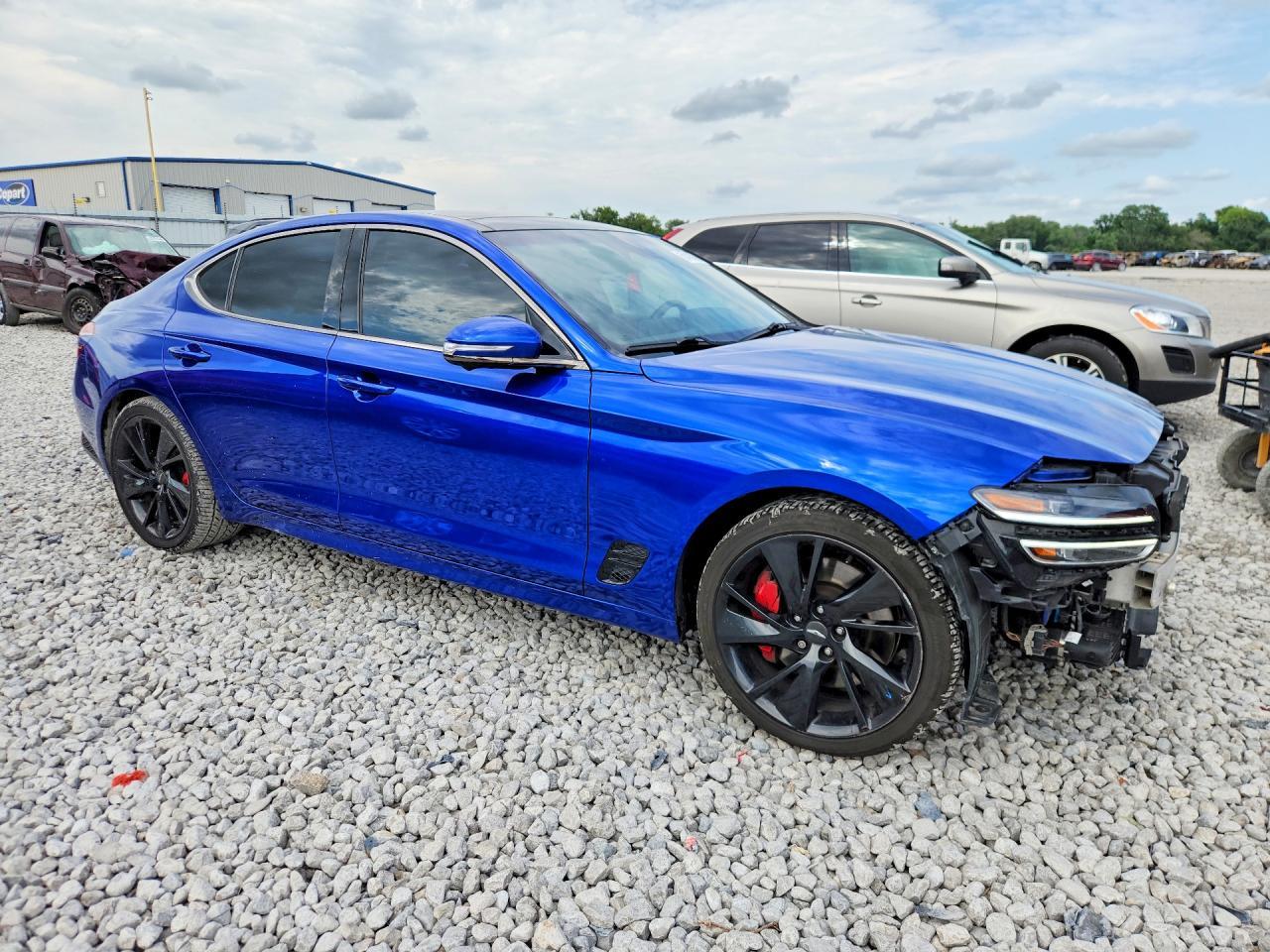 2022 Genesis G70 3.3T Standard - Image 4