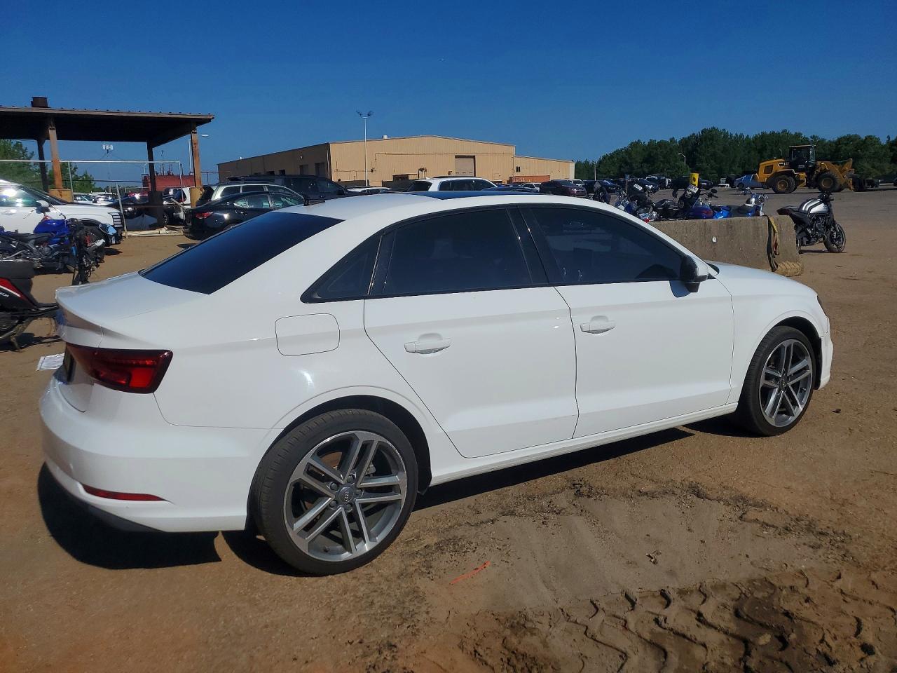 2020 Audi A3 Premium - Фото 3