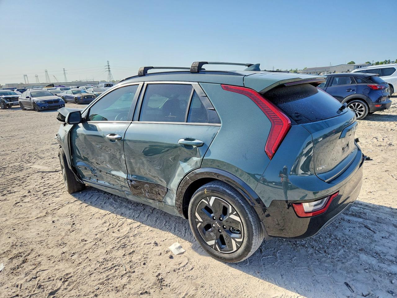 2023 Kia Niro Wave - Image 2