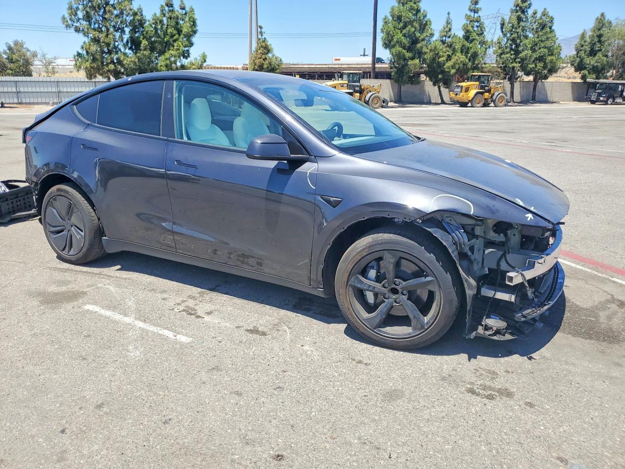 2026 Tesla Model Y - Image 4
