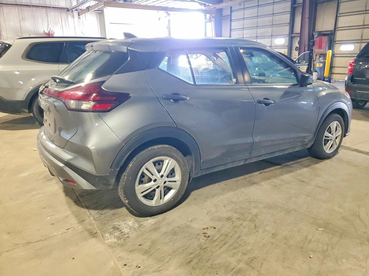 2022 Nissan Kicks - Image 3
