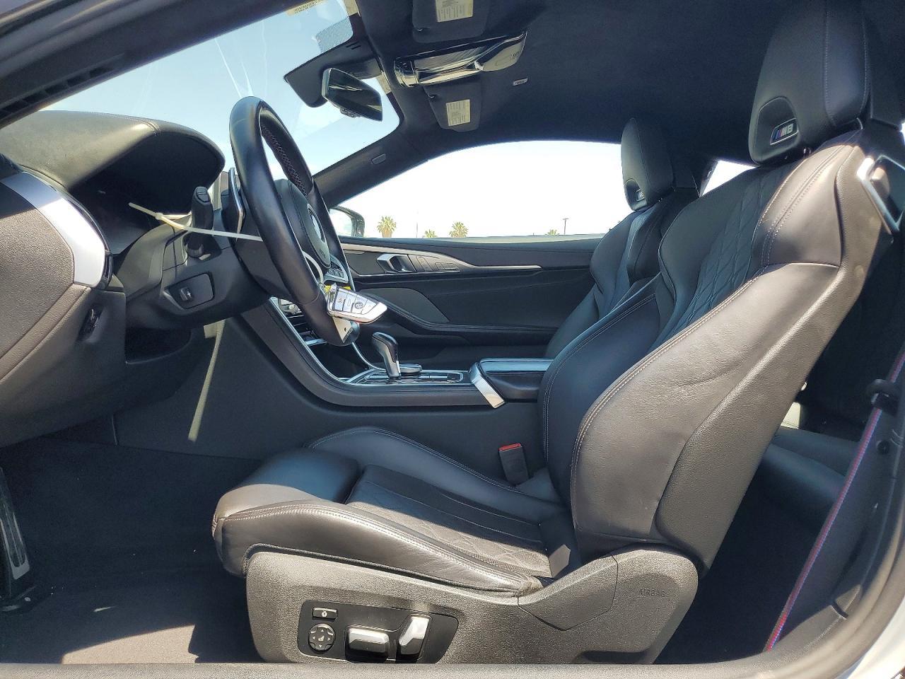 2023 BMW M8 - Фото 7