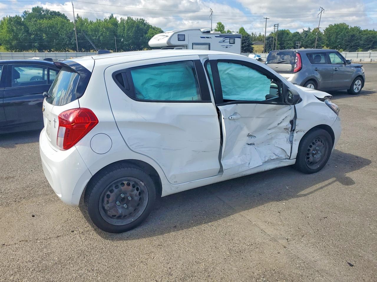 2019 Chevrolet Spark Ls - Фото 3