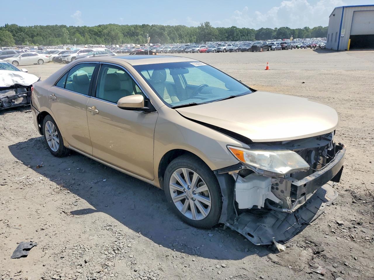 2012 Toyota Camry Xle - Image 4