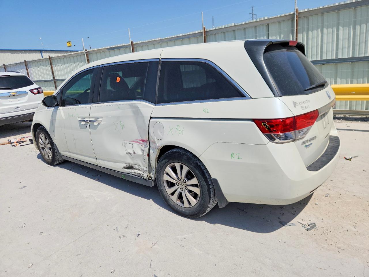 2015 Honda Odyssey Ex - Фото 2