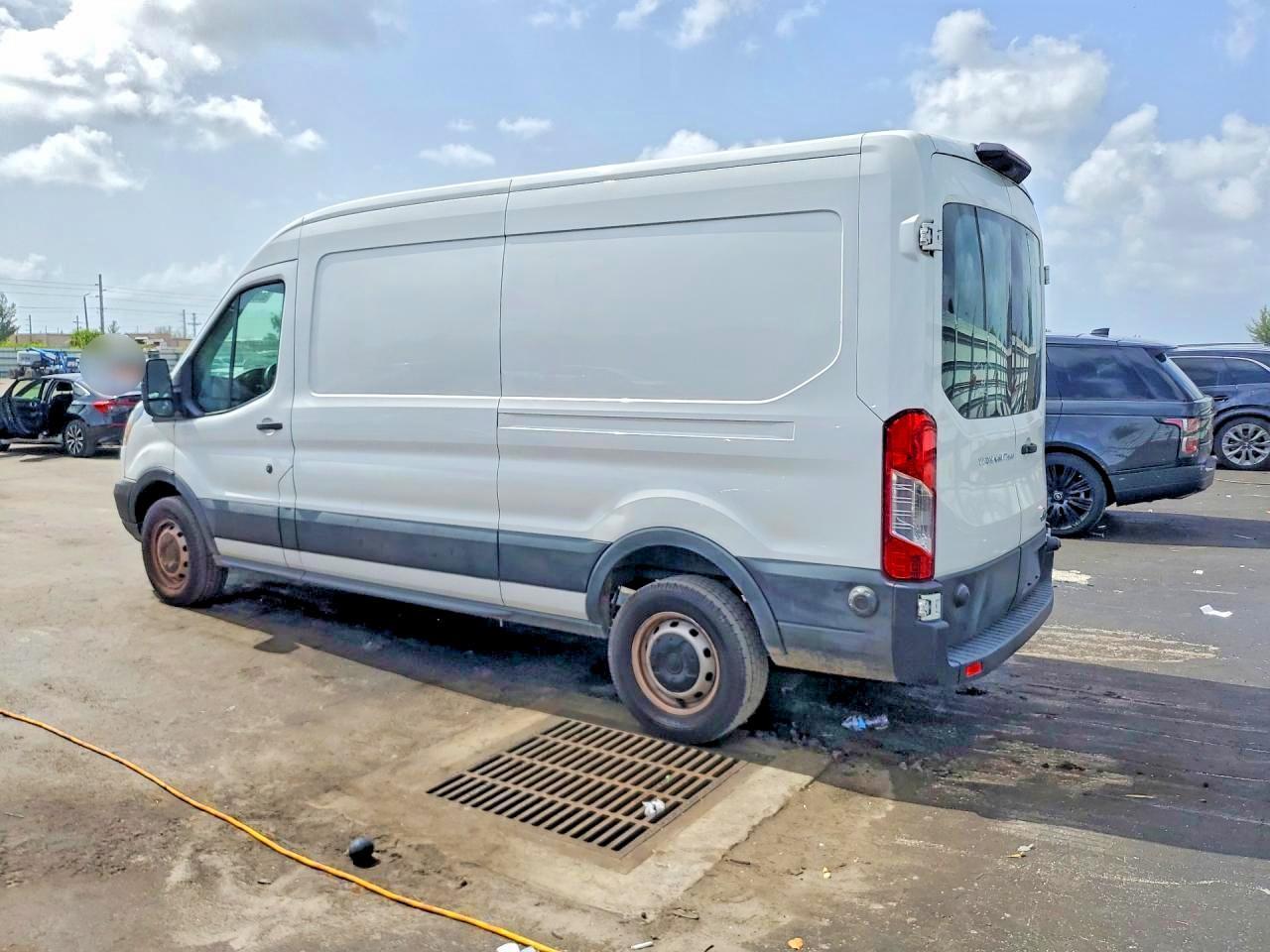 2019 Ford Transit 250 Delivery Van - Фото 2