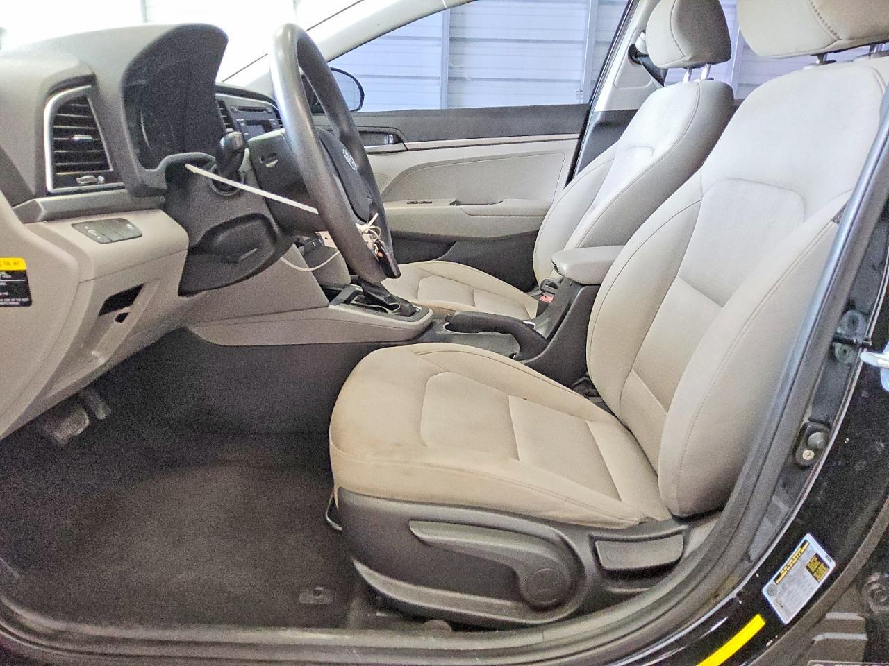 2017 Hyundai Elantra Se - Фото 7
