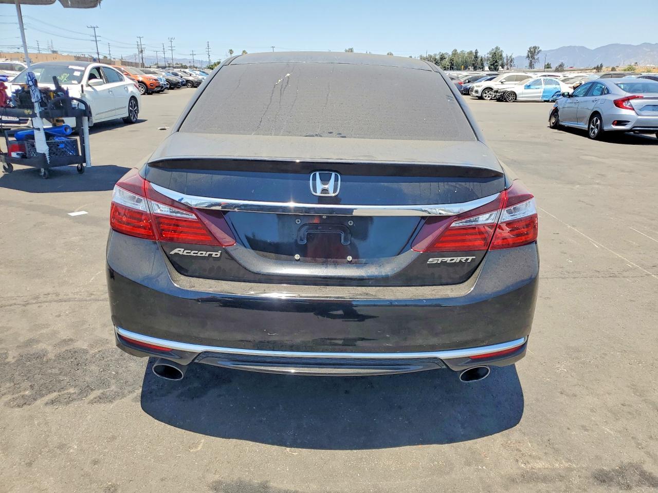 2017 Honda Accord Sport - Image 6