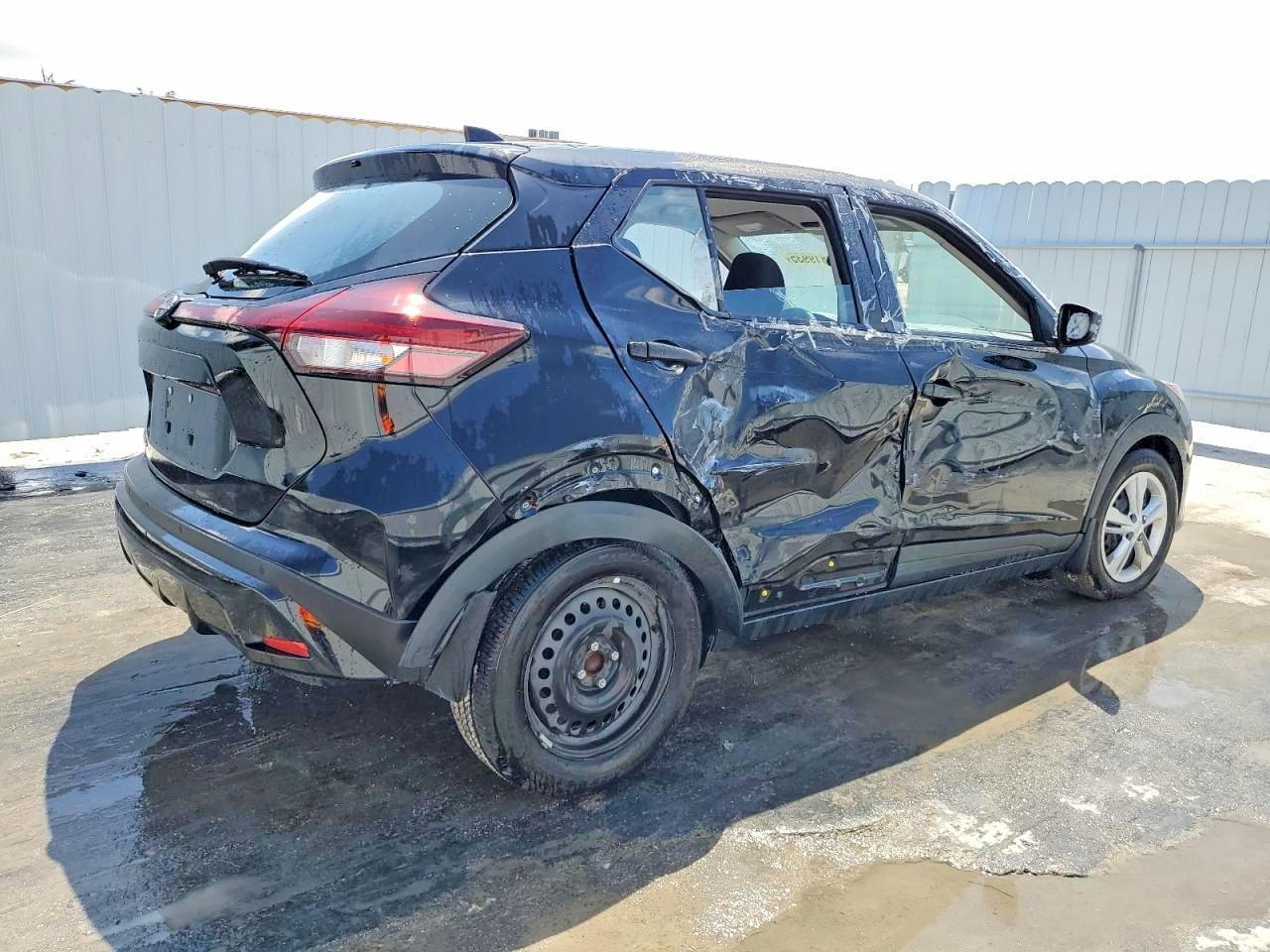 2023 Nissan Kicks S - Фото 3