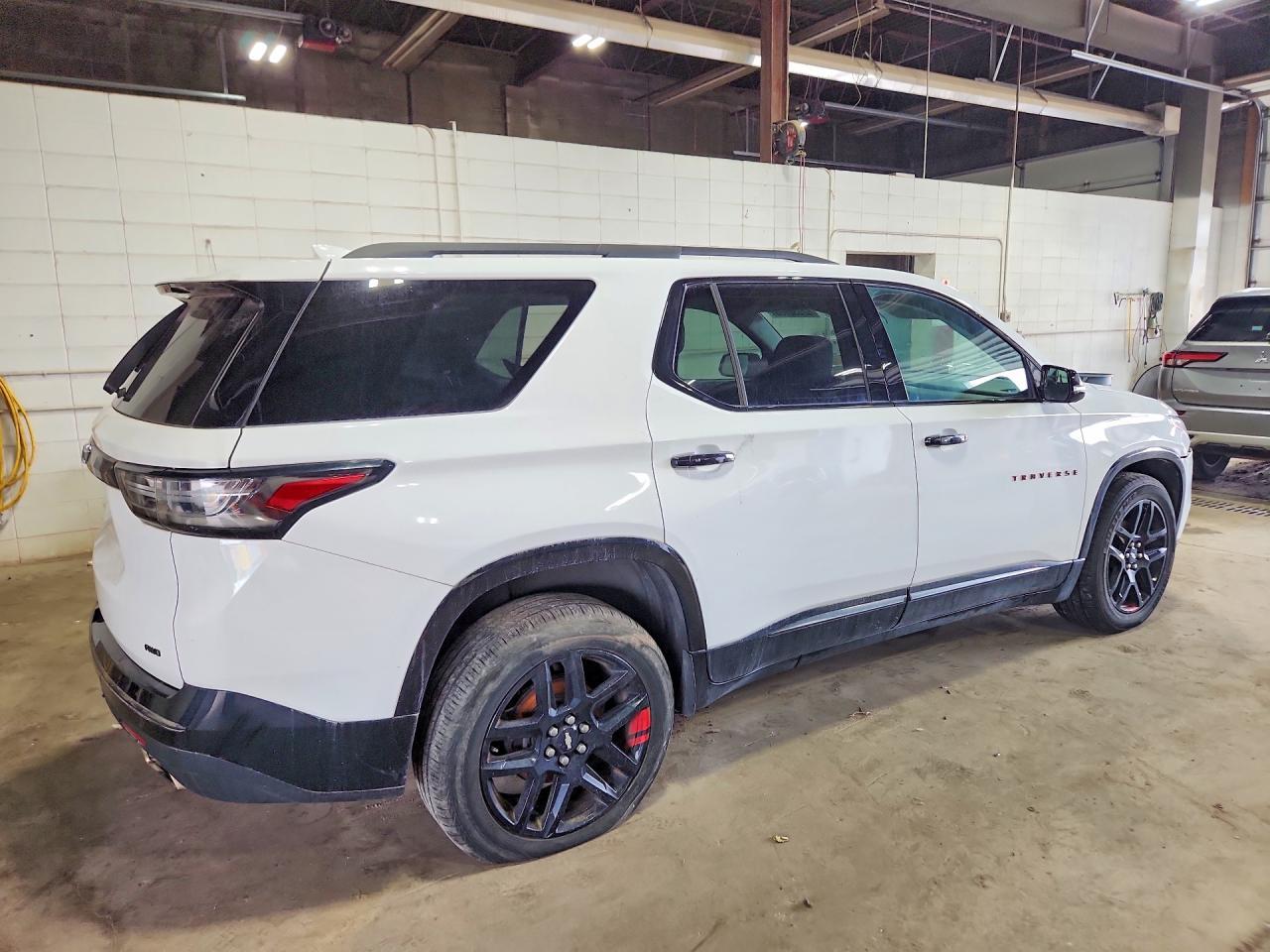 2020 Chevrolet Traverse Premier - Image 3