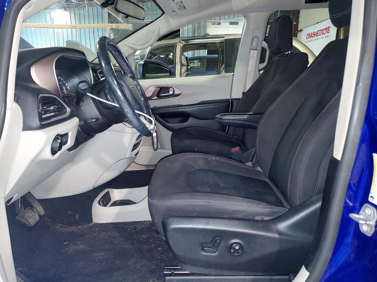 2021 Chrysler Voyager Lx - Фото 7