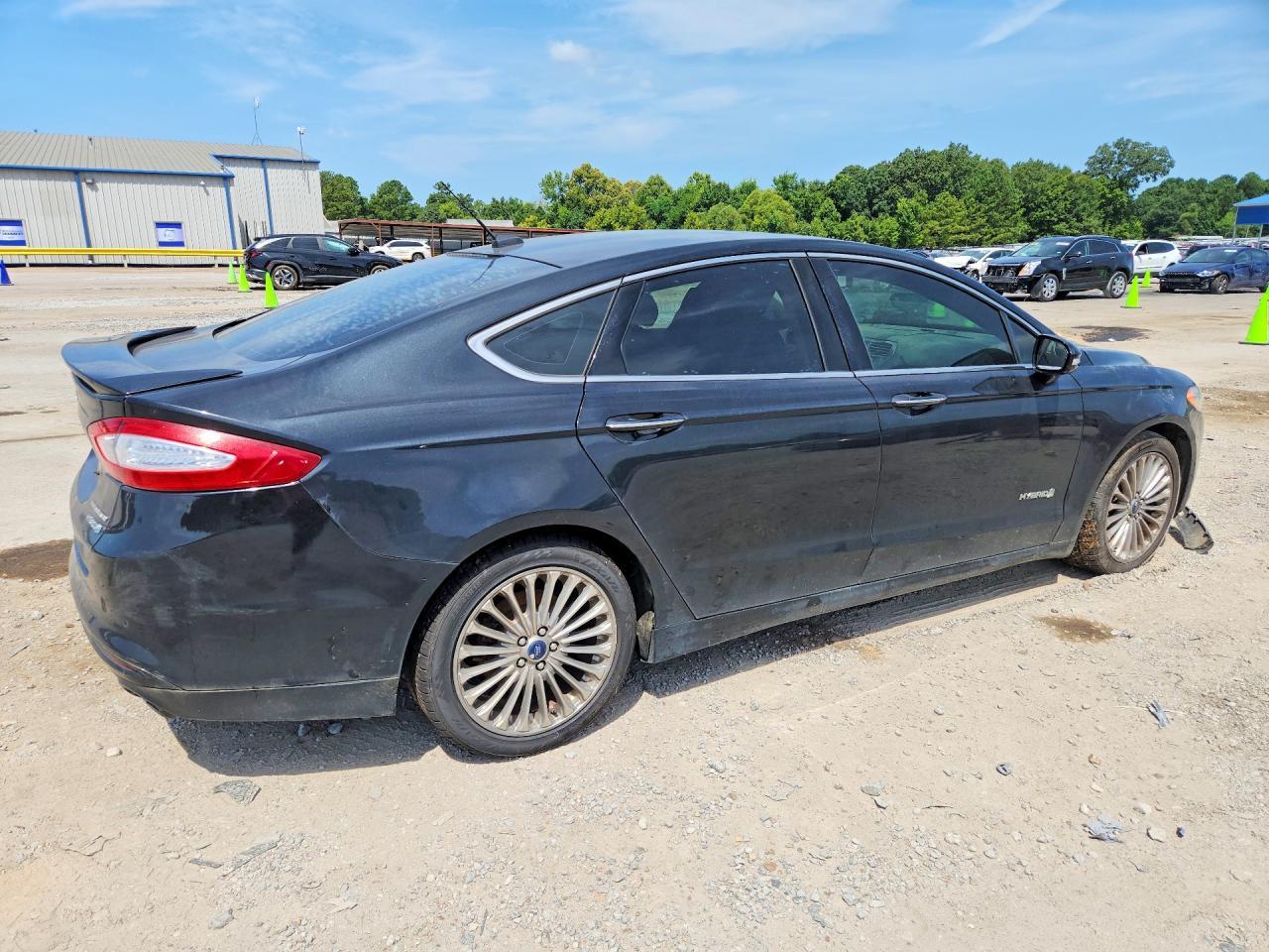 2014 Ford Fusion Titanium Hev - Image 3