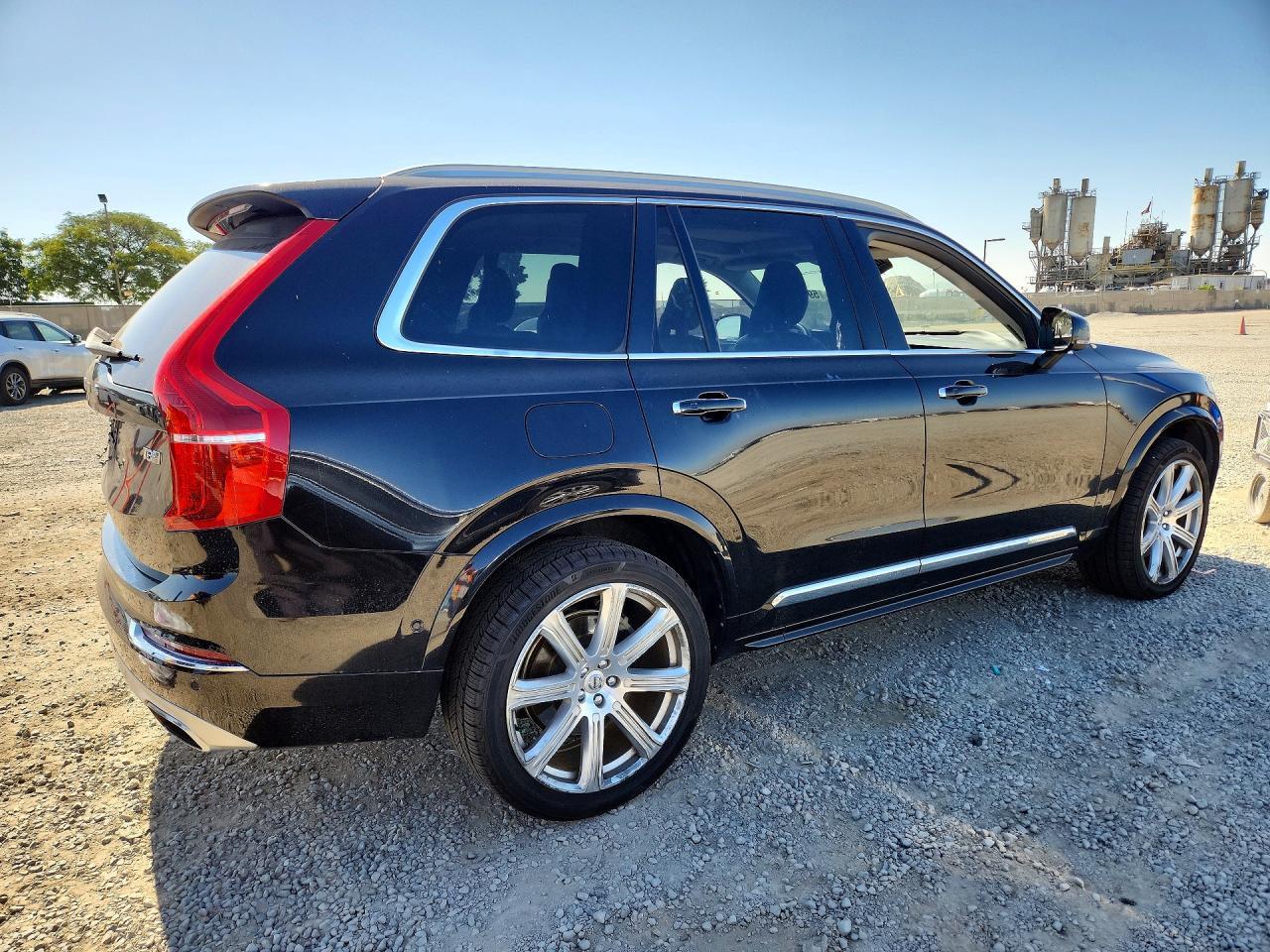 2017 Volvo Xc90 T8 - Image 3