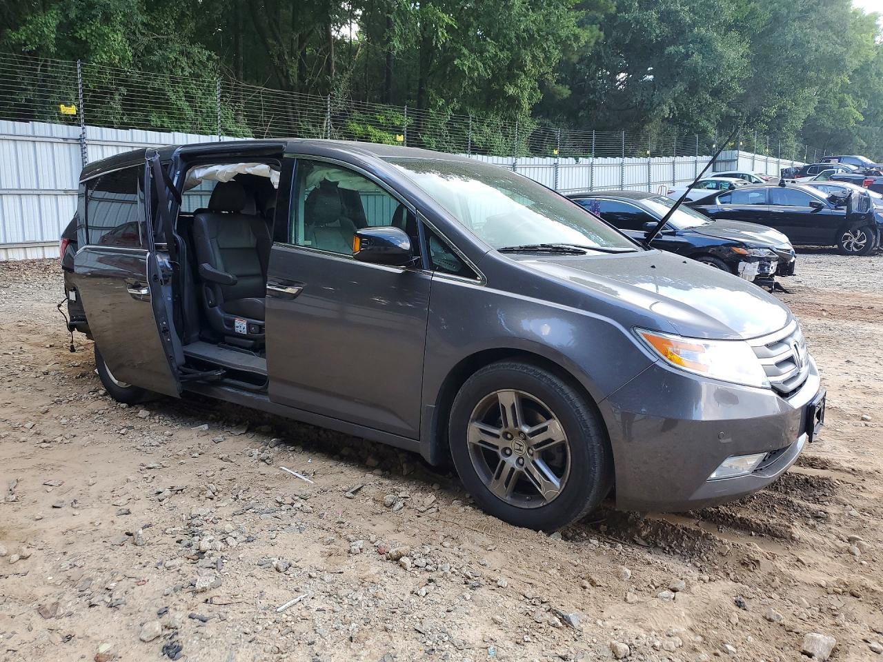 2012 Honda Odyssey Touring - Image 4