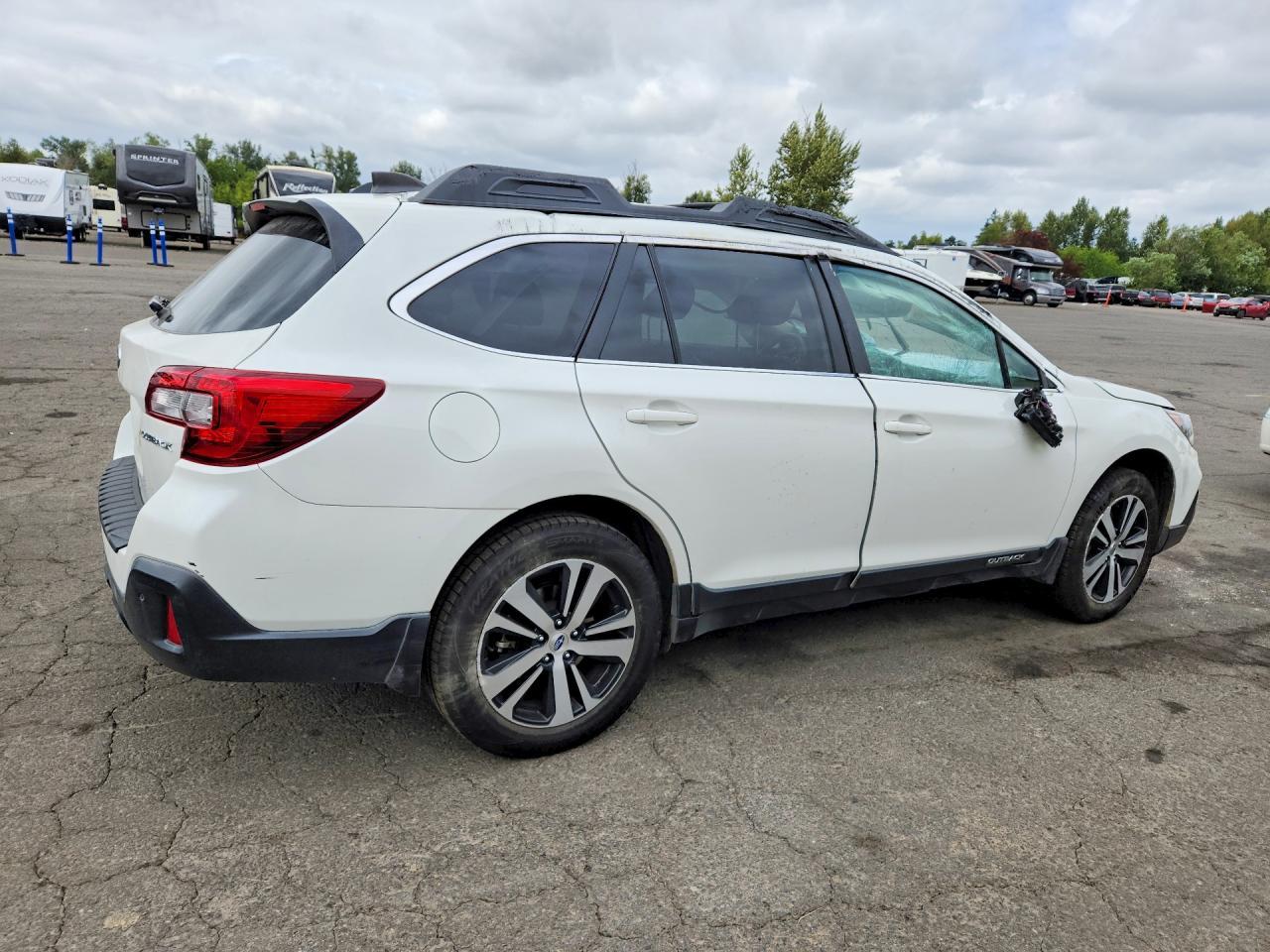2018 Subaru Outback 2.5I Limited - Image 3