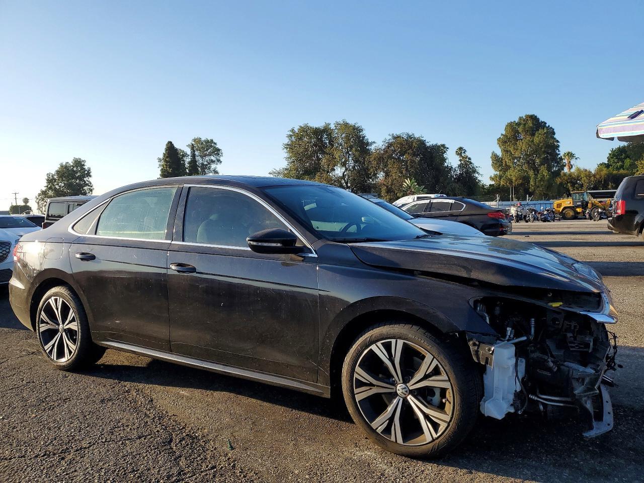 2020 Volkswagen Passat Sel - Image 4