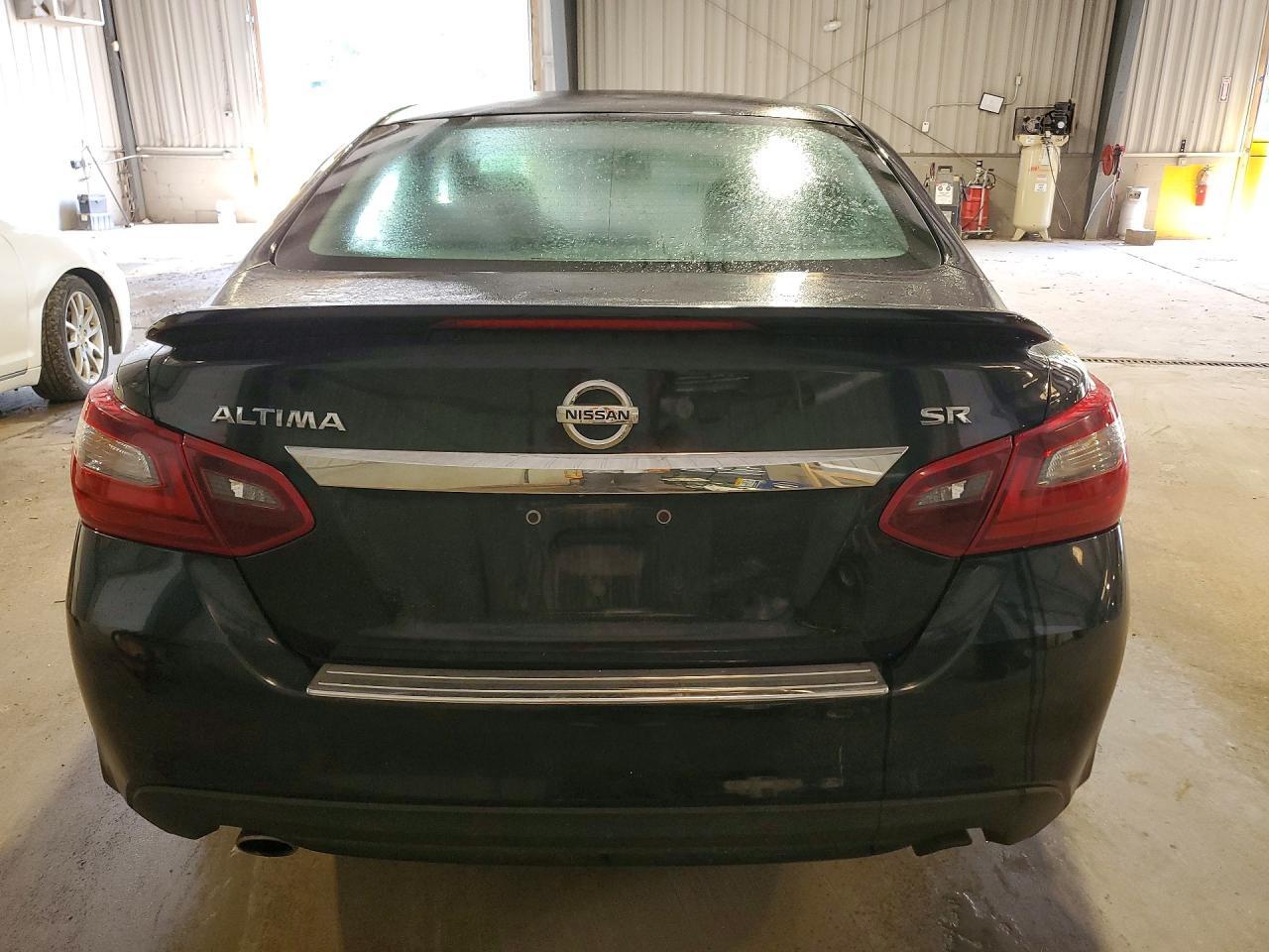 2017 Nissan Altima 2.5 Sr - Image 6