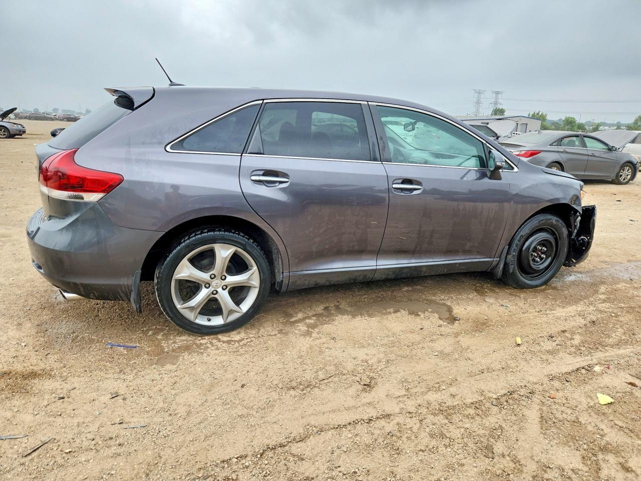 2015 Toyota Venza Xle - Image 3