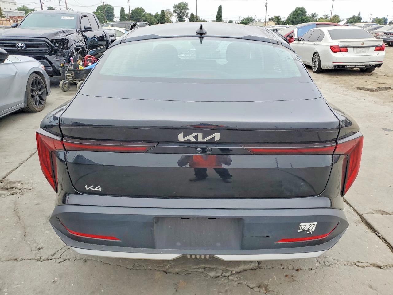 2025 Kia K4 Lxs - Image 6