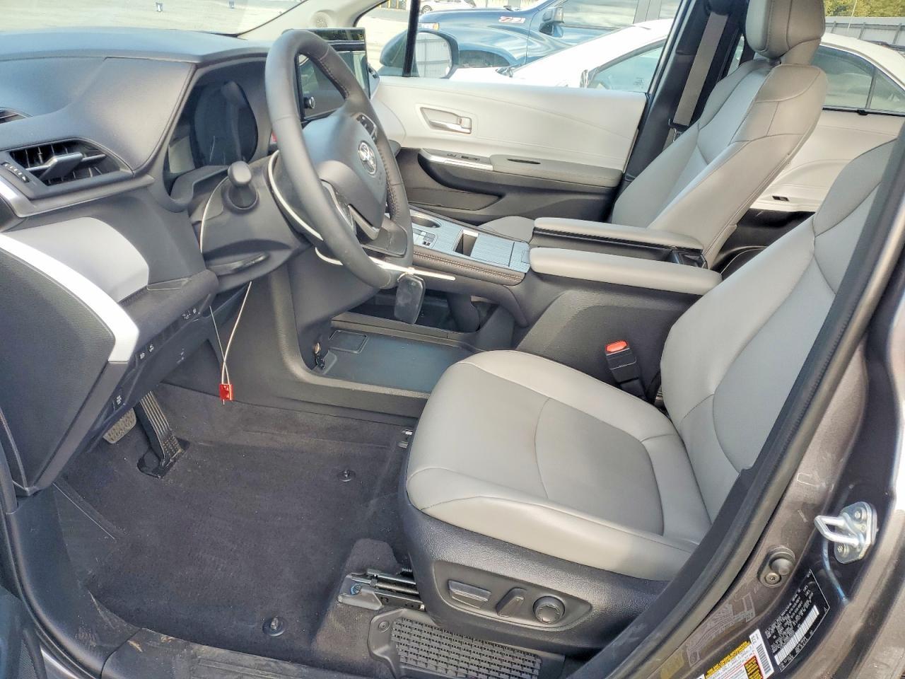 2025 Toyota Sienna Xle 7-Passenger - Фото 7