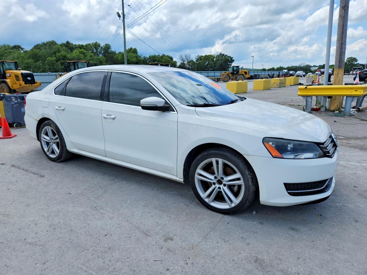 2014 Volkswagen Passat Se - Image 4