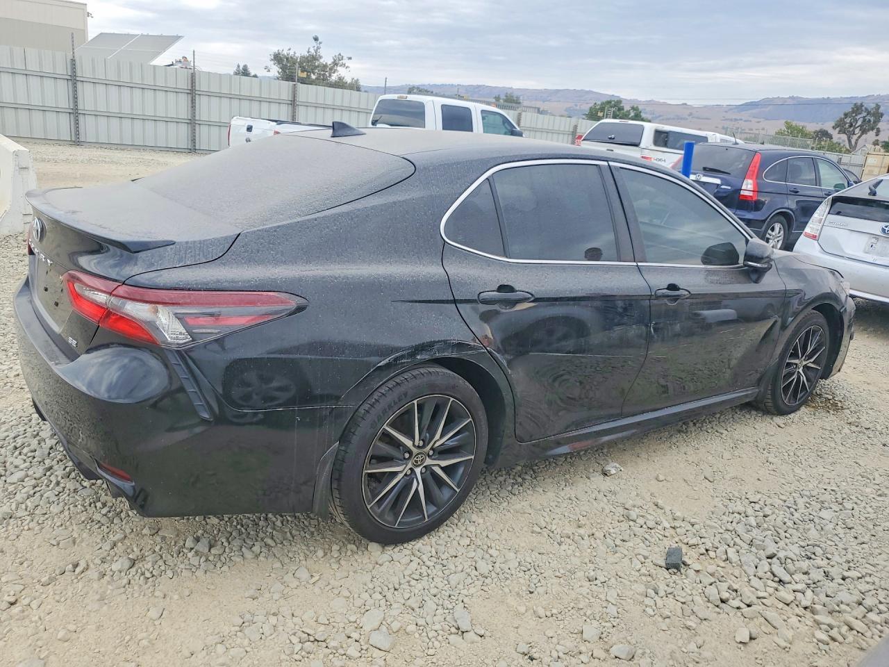 2023 Toyota Camry Se - Фото 3