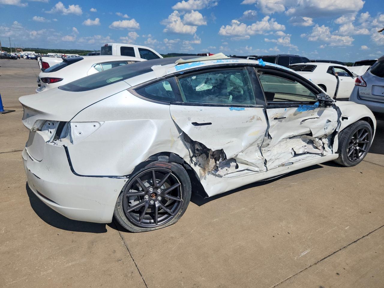 2021 Tesla Model 3 - Image 3