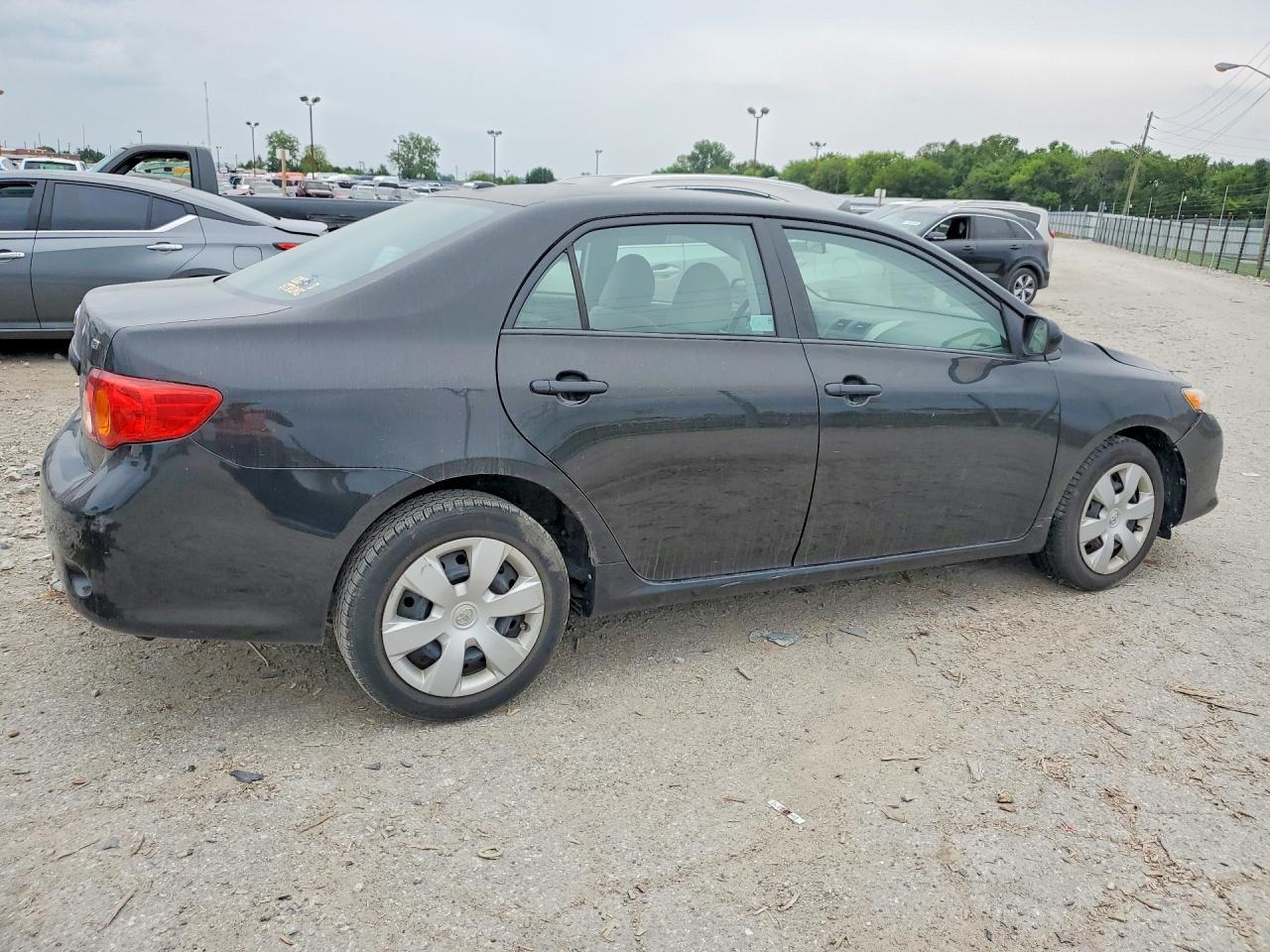 2010 Toyota Corolla Le - Фото 3