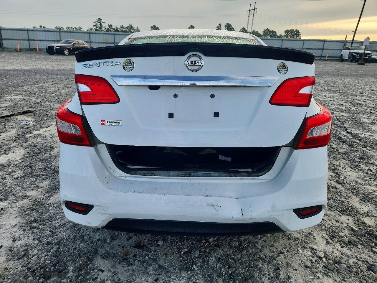2018 Nissan Sentra S - Image 6
