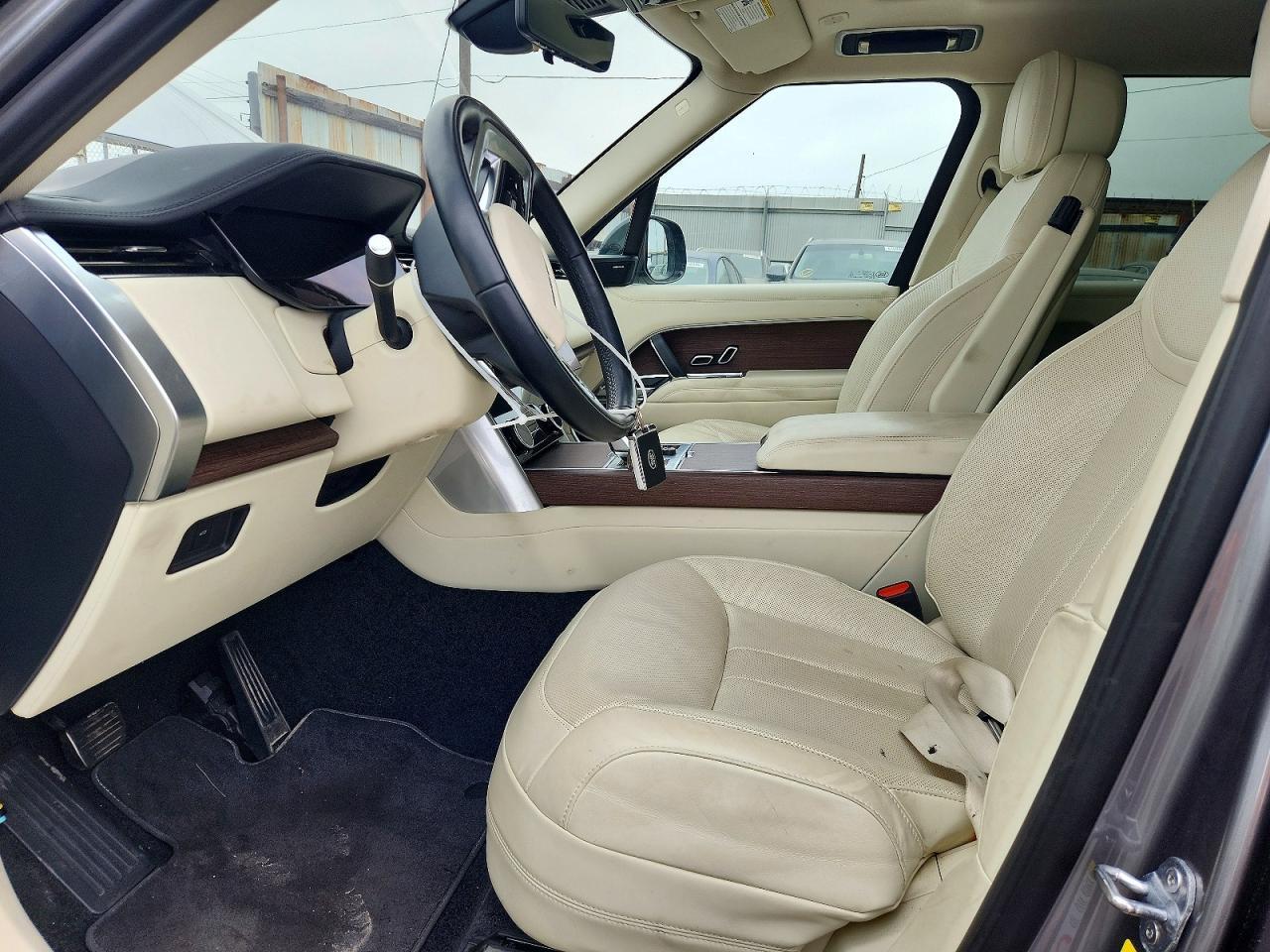 2023 Land Rover Range Rover Se - Image 7