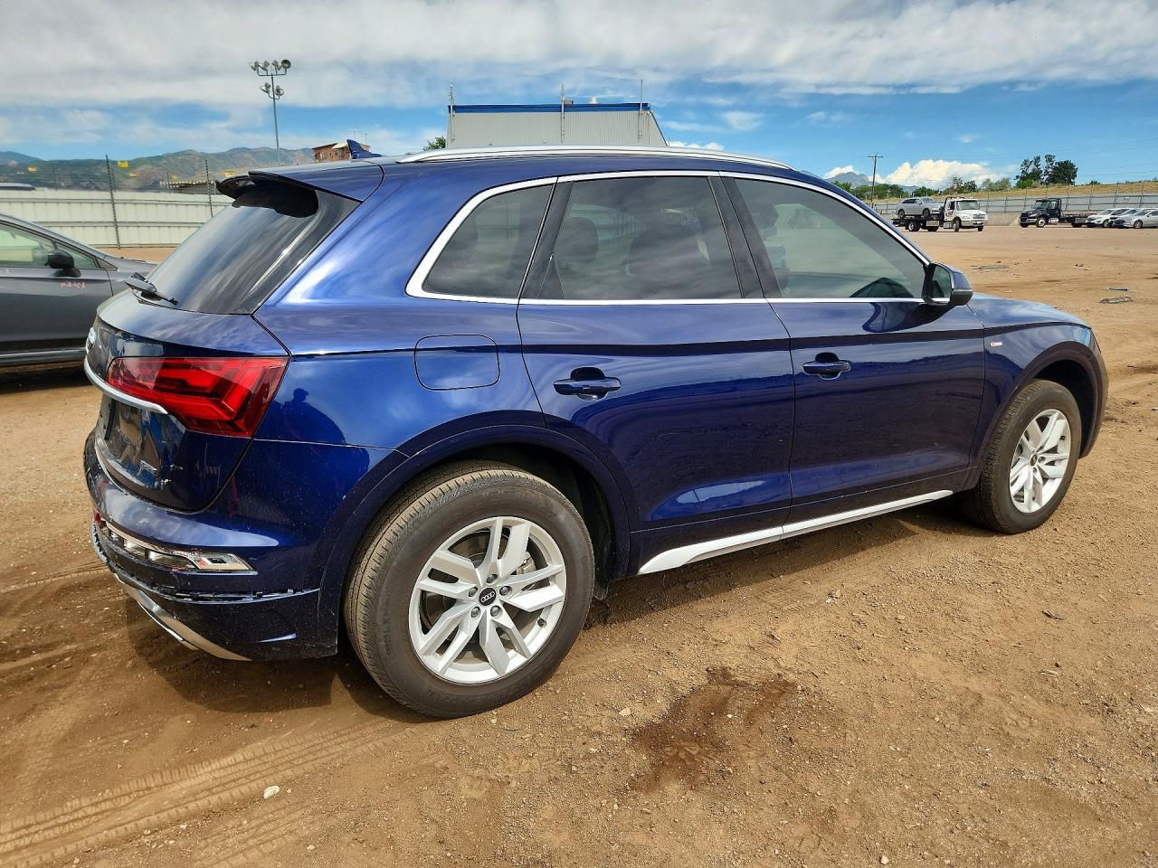 2022 Audi Q5 Premium 45 - Фото 3